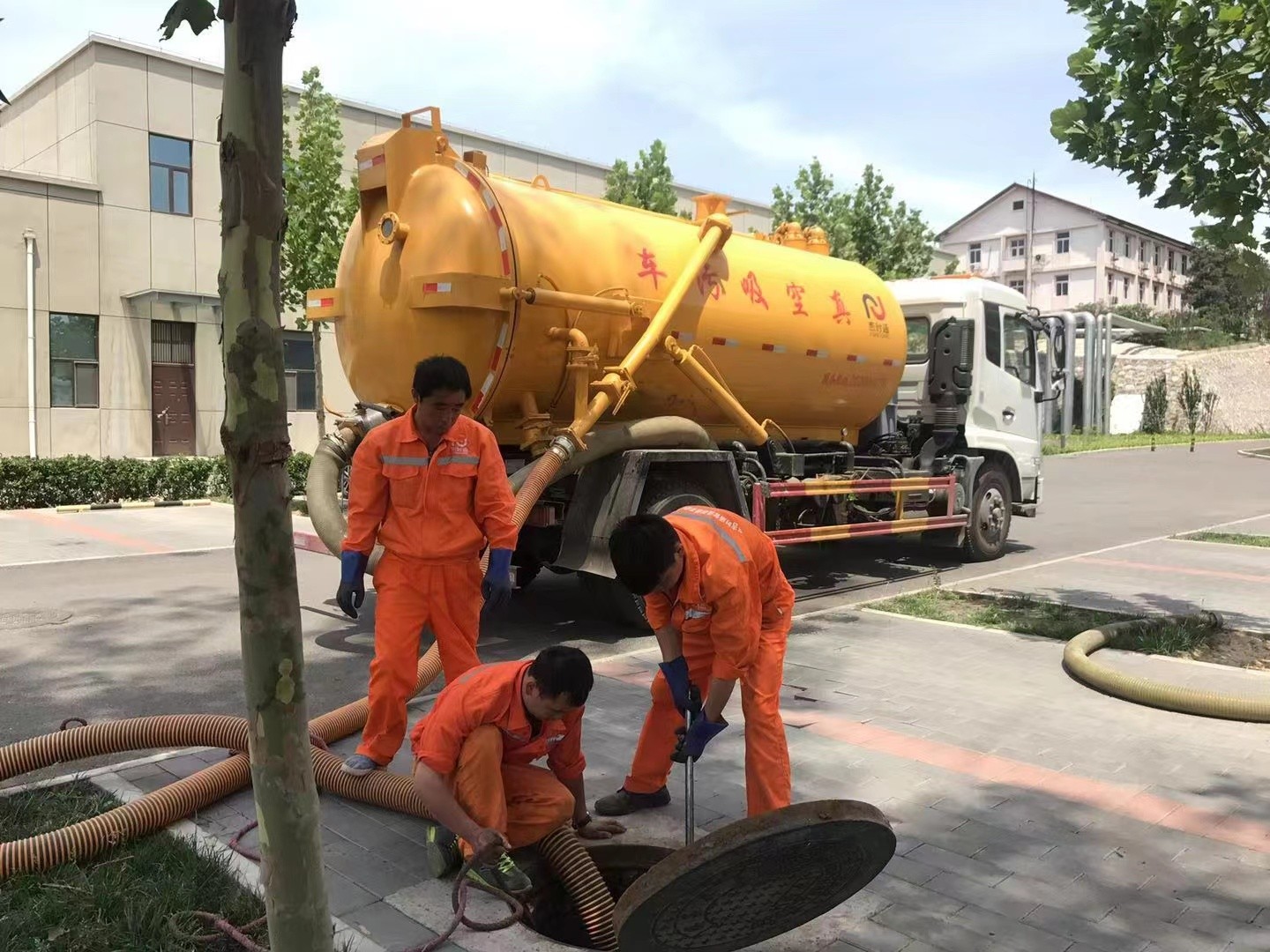 营山化粪池清理与5-8吨吸粪车施工效率分析
